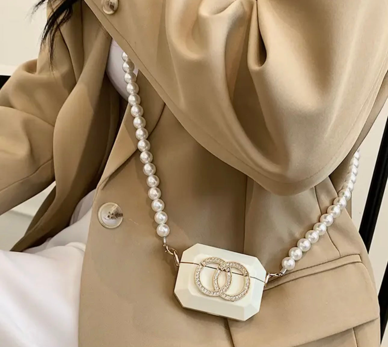 Pearl Crossbody Airpod Case